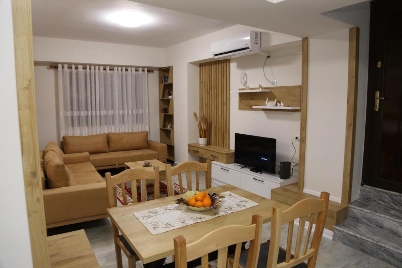 Modern Marvel Apartment Круя Экстерьер фото
