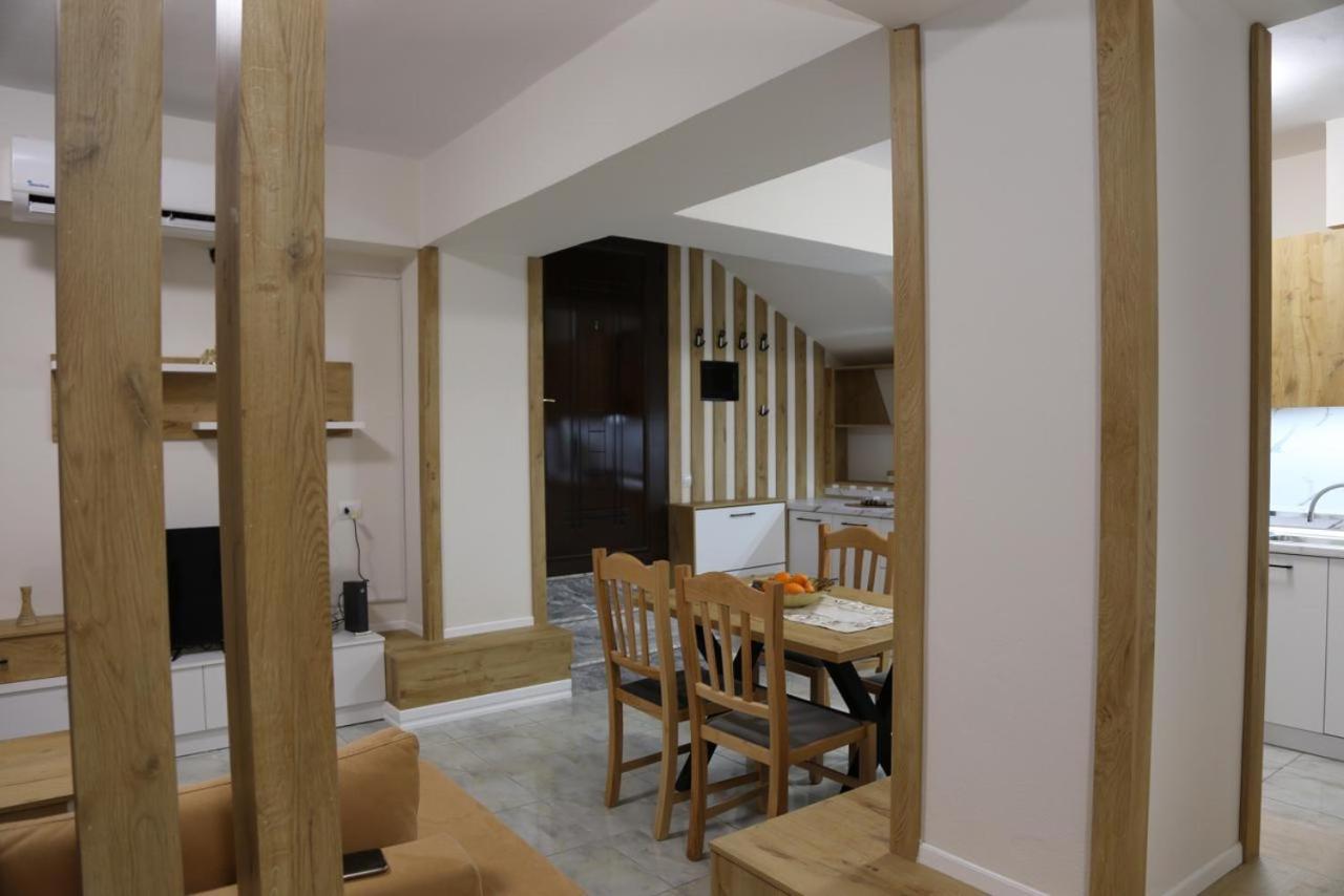 Modern Marvel Apartment Круя Экстерьер фото